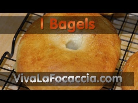 bagels - Iscrivetevi al mio canale gratis cliccando qui: http://bit.ly/11Hp1Qf Vieni anche a trovarci sul blog http://vivalafocaccia.com La Video Ricetta dei Bagels f...