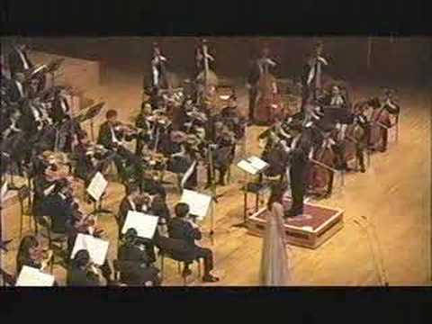 Kyung Sun Lee playing Brahms Violin ...