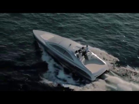 Innovative yacht in Mercedes-Benz Style with revolutionary decking