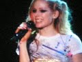 Avril Lavigne sings Innocence Avril Lavigne sings Innocence
