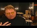 in juy 2005, greg lake and his band held a workshop at the franz liszt music university in weimar where they worked on an adaption of franz liszts 14th hungarian rhapsody with a 15-piece student ensemble. this is a 3min tv-feature about the first workshop day that was shown on the german station mdr on.