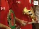 Xavi y Villa reciben premios mejor y máximo goleador Eurocopa,