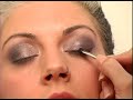 How to Apply Evening Makeup : How to Apply Top Lid Eye Liner for Evening Makeup How to Apply Evening Makeup : How to Apply Top Lid Eye Liner for Evening Makeup