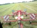 videos de valtra t121 raking gras