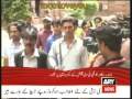 Lahore Lawyers beaten A TV Cameraman & A Police ASI outside a court Full Report