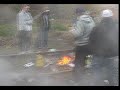 der arme junge muss in den pott...ca. 50 berliner writer-atzen sagten bye-bye.(und nächstes mal wollen wir RICHTIG grillen ^^)und für unsere liebe soko:nicht alle zu sehenden personen sind böööse sprüher und die dargestellten wände sind auch (fast) legal ;)