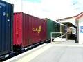 videos de At Papakura, engine DXR 8007 hauling new Chinese wagons