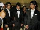 Jonas Brothers: Love Hurts Chapter 1