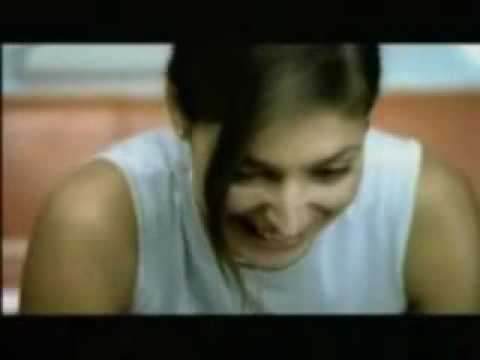 Algo que las mujeres no pueden hacer - Comercial
