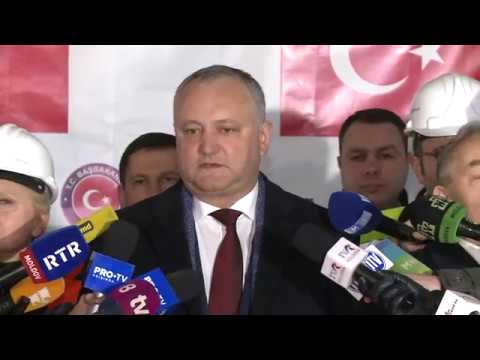 The President of the Republic of Moldova, Igor Dodon, together with the former Ambassador of the Republic of Turkey Hulusi Kilic, started the work on the repair and restoration of the building of the Presidency of the Republic of Moldova.