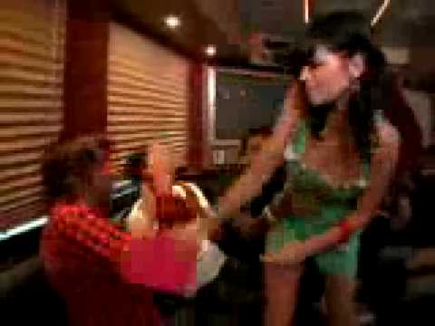 perrry - katy perry give your first tour with boys.
