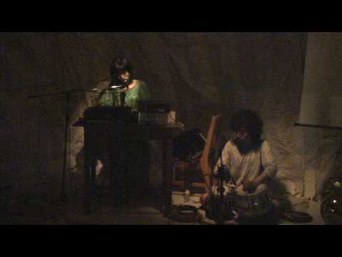 「ハイエナは踊る」山口エリ with U-zhaan in沖縄初ライブ on 1,July,2009 at市松屋