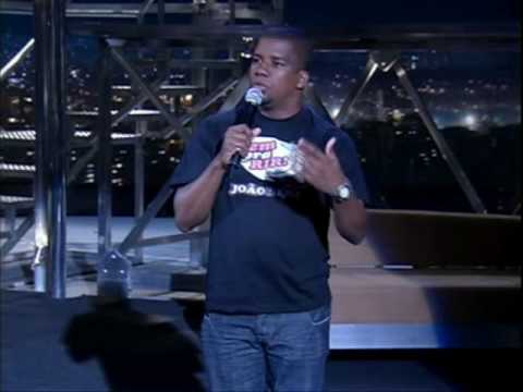 stand up comedy Funny Humor - João Sena no quadro Humor na Caneca Programa do Jô - Stand up Comedy Dia 02/12/2009 Blog: www.joaosenastandupcomedia.blogspot.com Twitter: @ojoaosena Espetác...