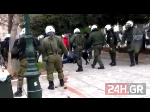 Videos y seguimiento del paro general del 10 de Febrero en Grecia. Fuertes enfrentamientos.