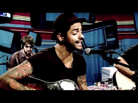 milonga - A Fresno é a convidada desta edição do Estúdio Showlivre (www.showlivre.com), transmitido ao vivo dia 2 de fevereiro de 2011. Fresno e Revanche A Fresno semp...