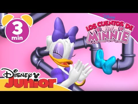 minnie - Si quieres saberlo todo sobre tus series favoritas entra en http://www.facebook.com/DisneyJuniorES ! Clarabelle ha arreglado las tuberías pero por un pequeñ...