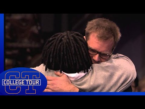 whoopi - Whoopi Goldberg in College Tour vrijdag 8 maart om 20.25 uur op NED 3.