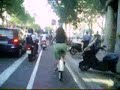 les motos pel carril bici