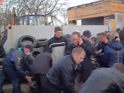 На Краматорском аэродроме высадился десант, Краматорчане поставили блокпост