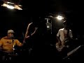 tocando no pier do chopp