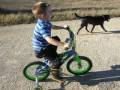videos de Christopher on his first bike ride