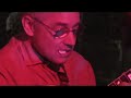 quartet live at the franc pinot, recorded by yann romanson et vladimir ouvaroff for coredge production with
wayne dockery on bass, antoine 
banville on drums