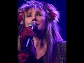 voici une s�rie de vid�o qui pr�sente les plus grands artistes qu�b�cois! en chanson, en albums et en images!

-robert charlebois : lindberg
-jean leloup : i lost my baby
-isabelle boulay : tout au bout de nos peines
-ginette reno : un peu plus haut un peu plus loin
-gilles vigneault : gens du pays
-f�lix leclerc : le petit bonheur
-claude dubois : la chasse galerie
-diane dufresne : oxyg�ne
-raymond l�vesque : quand les hommes vivront d'amour