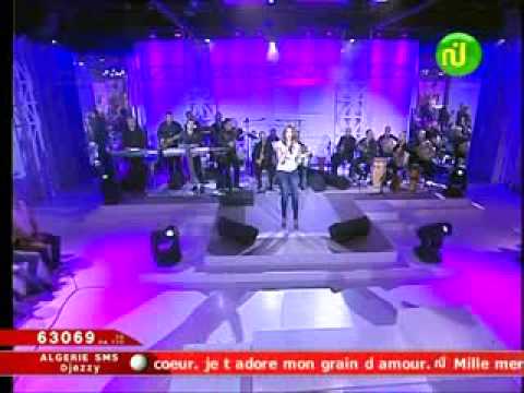 بهاء الكافى تغنى هز عيونك فى برنامج ناس نسمة .flv