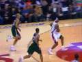 videos de LEBRON JAMES DUNK FROM FREETHROW LINE free throw line