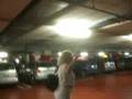 videos de UY0804 - Una tipa esce di testa al parcheggio dell'Esselunga