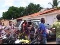 Saúde e Educação fazem manifestação por salários atrasados pelas ruas de Timbiras.