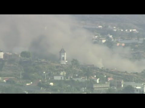 Lava volcánica destruye iglesia en La Palma