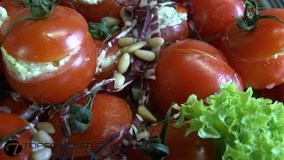 Gefüllte Tomate mit Basilikumcreme | Fingerfood
