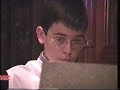 l'albert g�mez, violoncelista, en la missa matinal dels dissabtes de l'escolania.