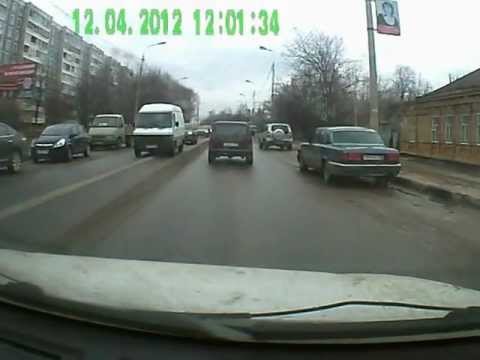 Невнимательность дедушки чуть не привела к ДТП Невнимательность дедушки чуть не привела к ДТП