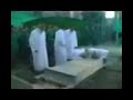 قال الله تعالى: {ومن أضل ممن يدعو من دون الله من لا يستجيب له إلى يوم القيامة وهم عن دعائهم غافلون، وإذا حشر الناس كانوا لهم أعداء وكانوا بعبادتهم كافرين}.