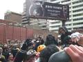 Troy Polamalu Stage Dives into crowd at Superbowl XLIII Parade!