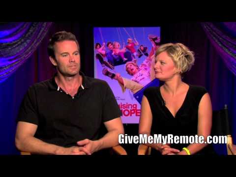 RAISING HOPE: Martha Plimpton and Garret Dillahunt Talk Guest Stars and Season 3