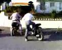 accident scoot qui se fini en baston accident scoot qui se fini en baston