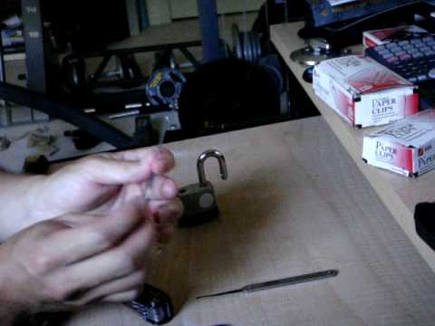 how to pick a door lock with a paperclip