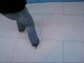 nico et la patinoire en plastique