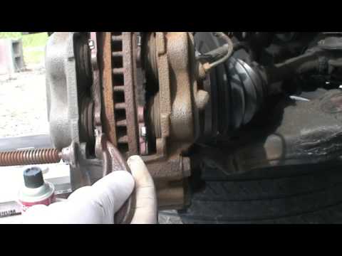 how to bleed brakes on a 2004 toyota 4runner