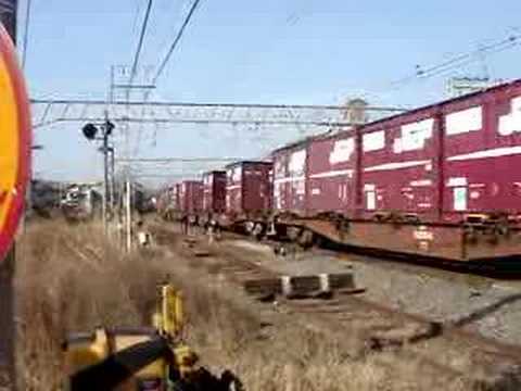 2008.01.10　石山駅を通過したＥＦ81貨物列車