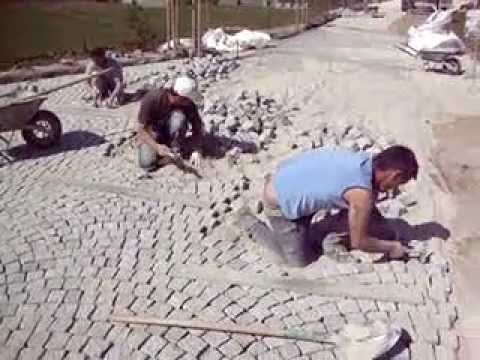 Granit - Granit Pose ou fourniture et pose de paves Granit Gres Porphyre Pose de paves porphyre 6/8 How to Install a Paver Patio Paver patios add elegance and symmetr...