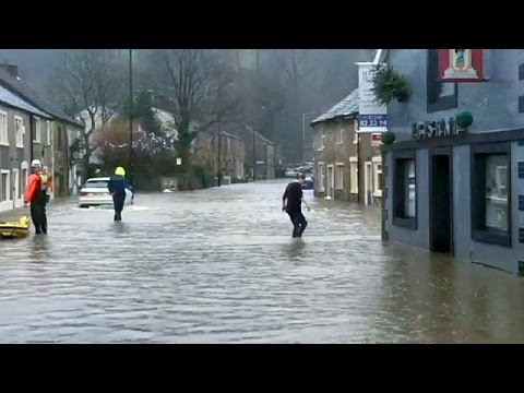 Cientos de evacuados en el norte de Inglaterra por inundaciones