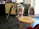 videos de Viva Calliope Eventually Gives Her Daddy a Kiss