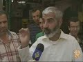 تقرير شيرين أبو عاقلة - القدستاريخ بث التقرير : 26\9\2008أدى نحو ثلاثمئة الف فلسطيني صلاة الجمعةالأخيرة من شهر رمضان المبارك في المسجد الأقصى وساحاته, وذلك رغم الاجراءات الاسرائيلية الأمنية المشددة داخل وفي محيط مدينة القدس,وفي حين سمح لسكان القدس والخط الأخضر جميعاً بالوصول الى الحرم القدسي, إلا ان اسرائيل لم تسمح الا لكبار السن من الضفة الغربية من عبور الحواجز والوصول الى الحرم القدسي.
