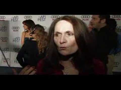 Nora Dunn