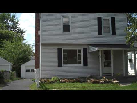 Columbus Rental Property - LOVELY 2 STORY HOME OFFERS NEW KITchen & BATH. BEAUTIFULLY LANDSCAPED W/STONE WALLS. VINYL West Side Columbus House for Rental. 1 CAR GARAGE, NEWER ROOF, WBF...
