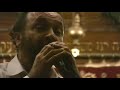 Yehuda Green performs at the Carlebach Shul